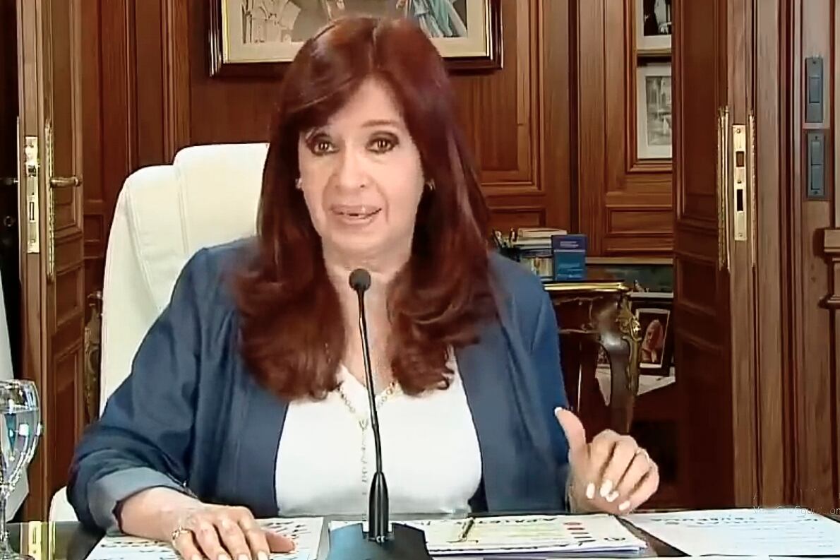 La ex presidenta se reunirá este martes con la dirigencia de PJ