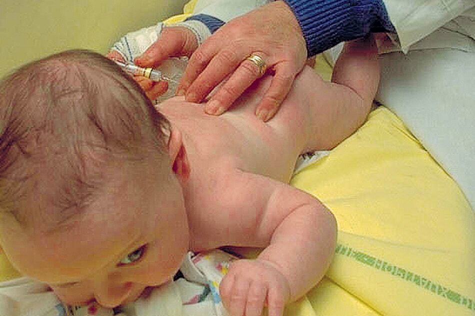 Ya no serían obligatorias vacunas que previenen la polio, la meningitis y varios tipos de hepatitis.