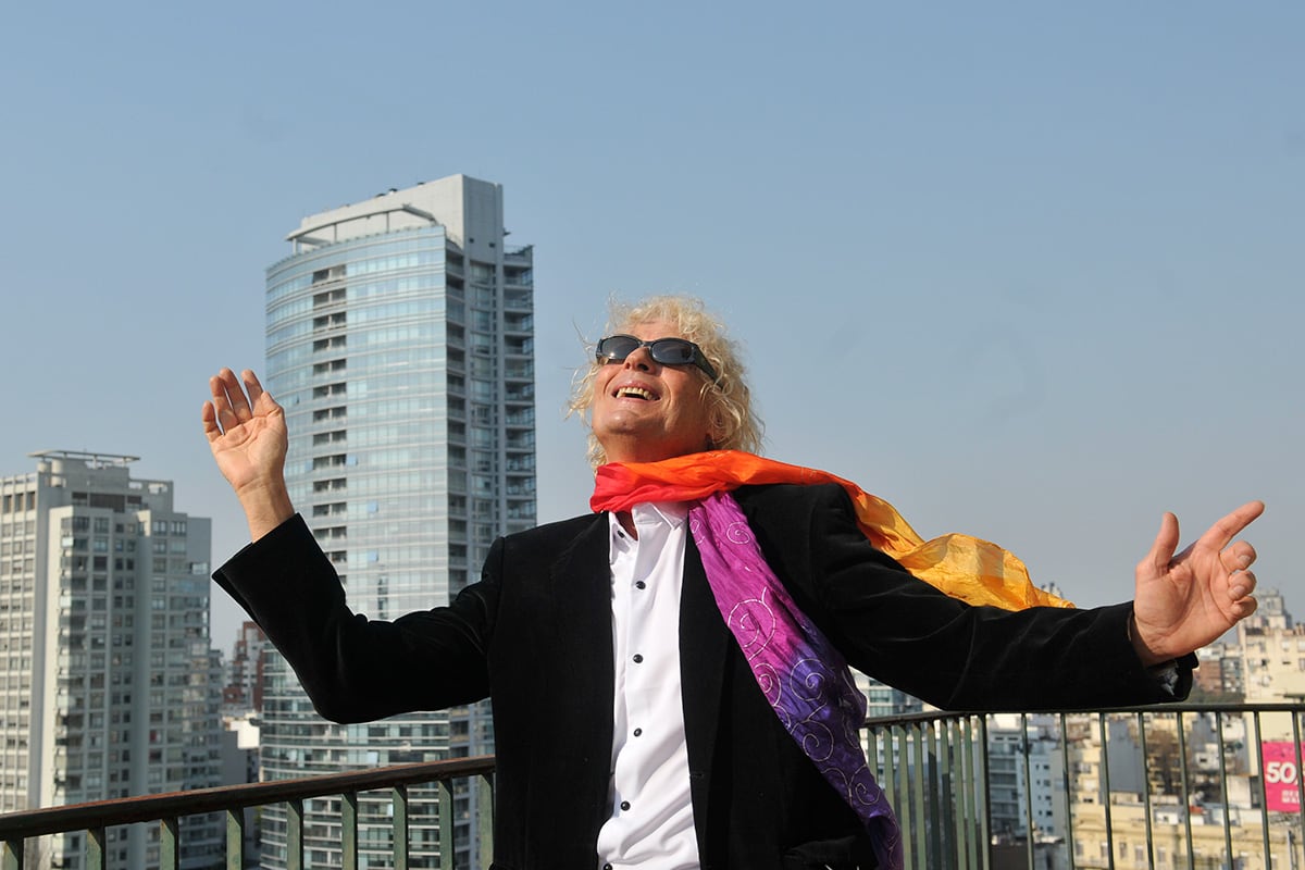 "En los ‘90 se tinellizó a la juventud, se la volvió estúpida", afirma Lemos.