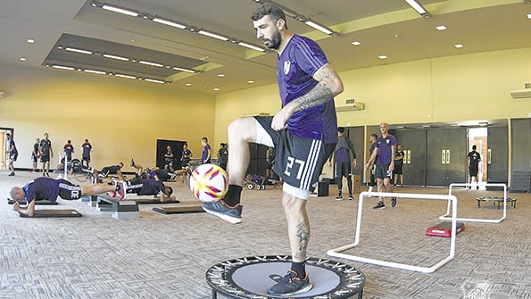 Pratto trabajando con la pelota en Punta del Este.