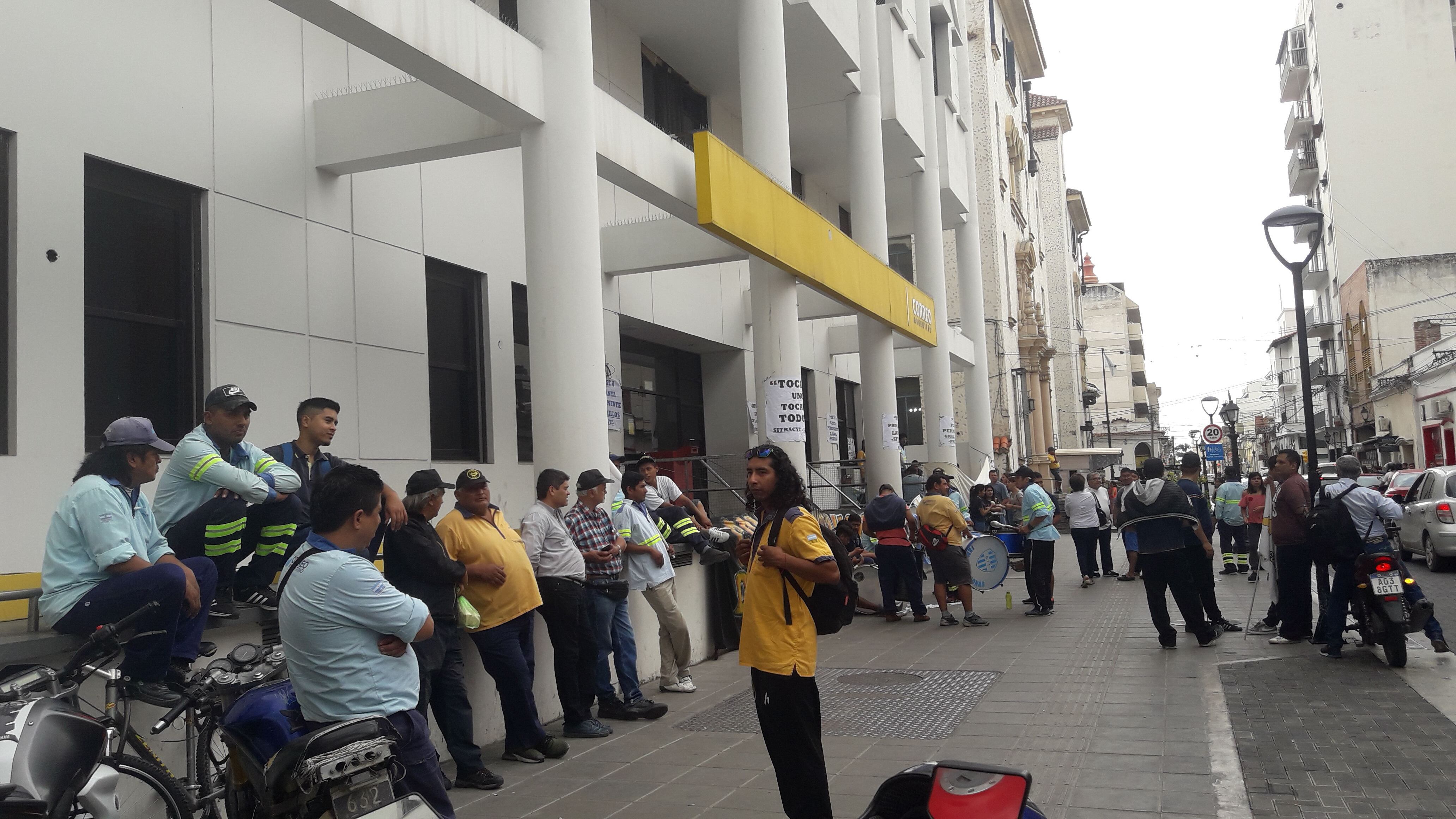 Correo Argentino, sucursal calle Dean Funes