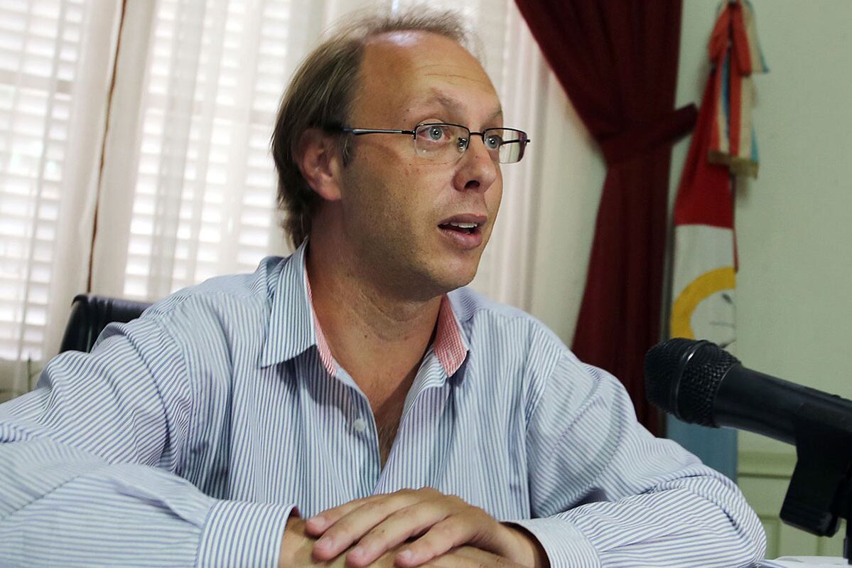 "Las provincias que no están adheridas están dejando de recibir recursos", dijo Saglione.