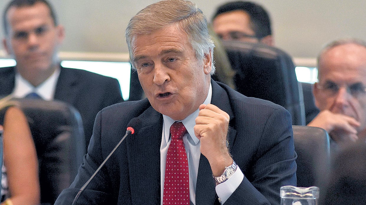 Oscar Aguad desarticula un área clave para la investigación de los crímenes de lesa humanidad.