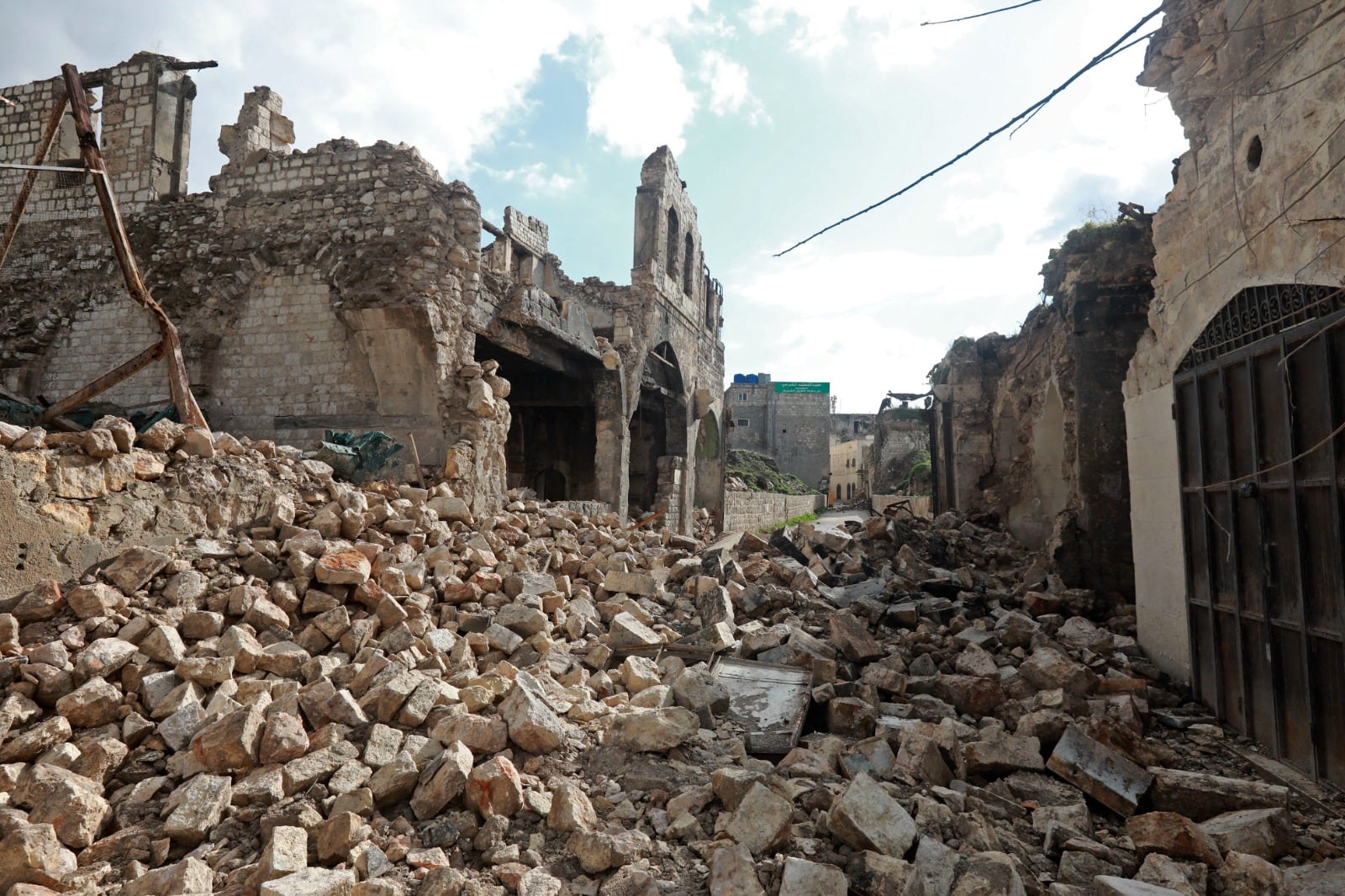 El terremoto de la semana pasada devastó el casco hitórico de la ciudad siria de Alepo.
