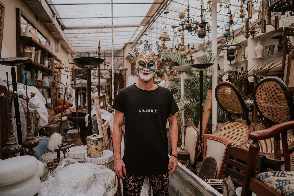 Desde sus comienzos en 2007, Boris Brejcha se caracteriza por tocar en sus sets solamente la música que él produce