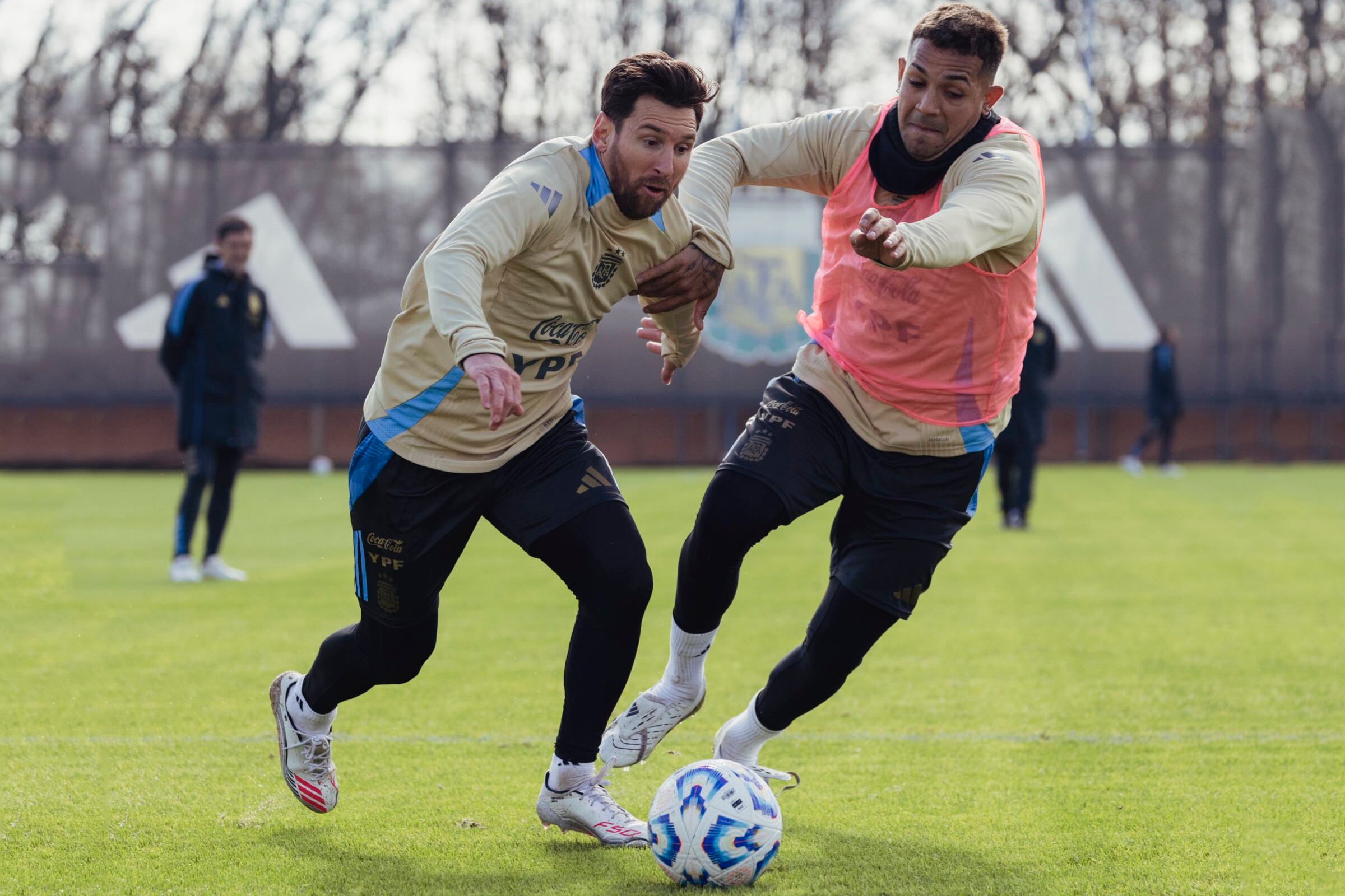 Lionel Messi jugó poco más de media hora ante Chile. Este martes será titular.