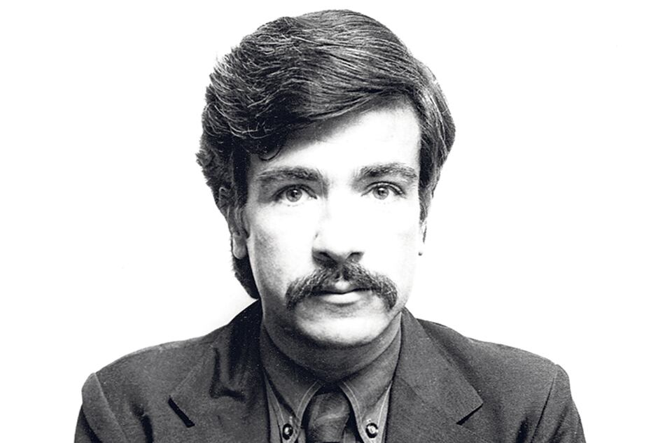 Bustos ahora puede ser leído también en inglés, gracias a la traducción de Lucina Schell.