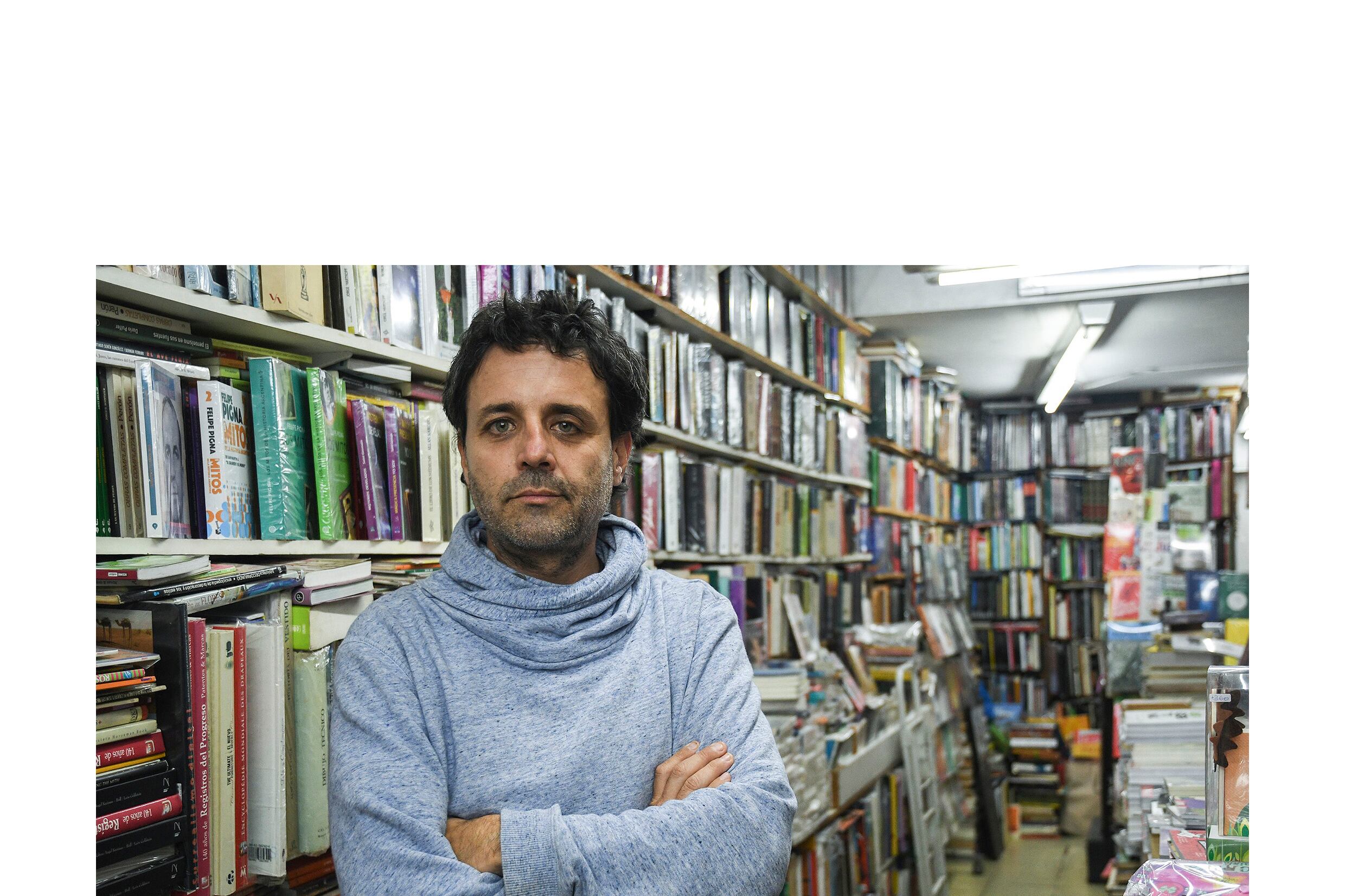 Santucho va a presentar el lunes en la Feria del Libro su primera novela "Bombo, el reaparecido".