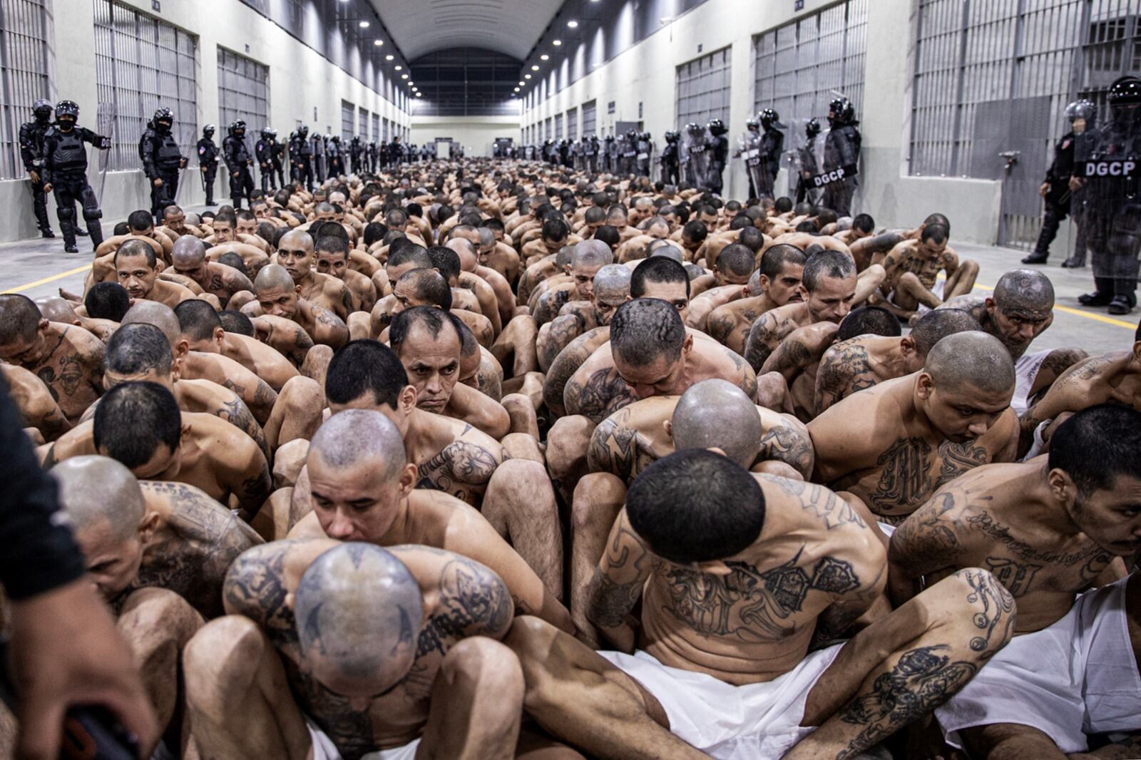 Hasta el mes pasado arrestaron a más de 75.000 supuestos pandilleros o colaboradores.