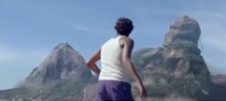 La ideología de extrema derecha de Bolsonaro, representada como un gigante.