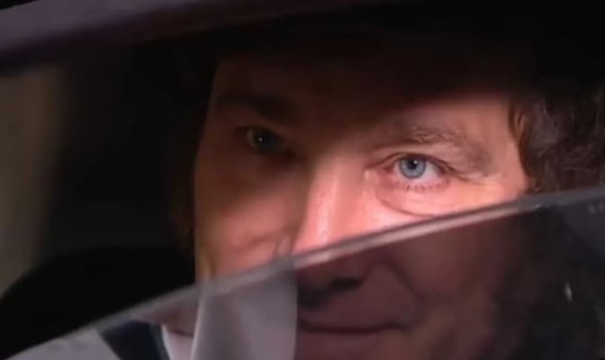 Javier Milei acumula deudas de tránsito, en su mayoría por ir más rápido de lo permitido. (Foto: captura de video)