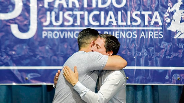 Los intendentes Gustavo Menéndez (Merlo) y Fernando Gray (Esteban Echeverría) cambian de roles en el PJ bonaerense.