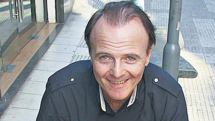 Luis Machín presenta el espectáculo en la sala Apacheta.