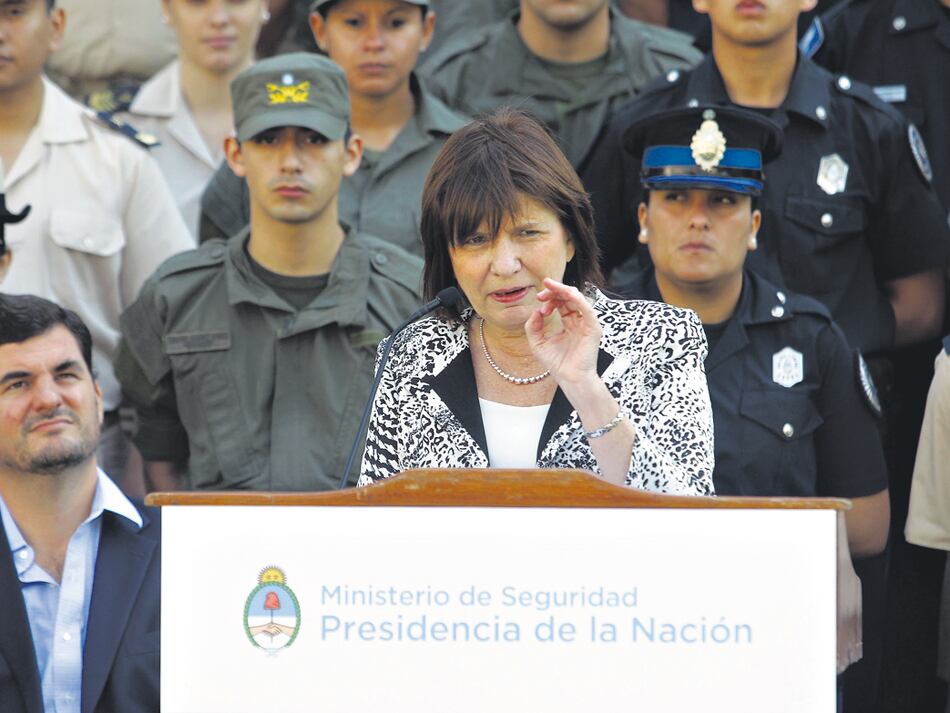 Bullrich dijo que reprimirán a quienes busquen “amedrentar al que quiere ir a trabajar con libertad”.
