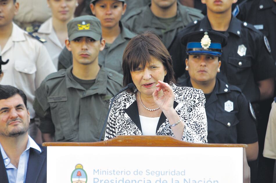 Bullrich dijo que reprimirán a quienes busquen “amedrentar al que quiere ir a trabajar con libertad”.