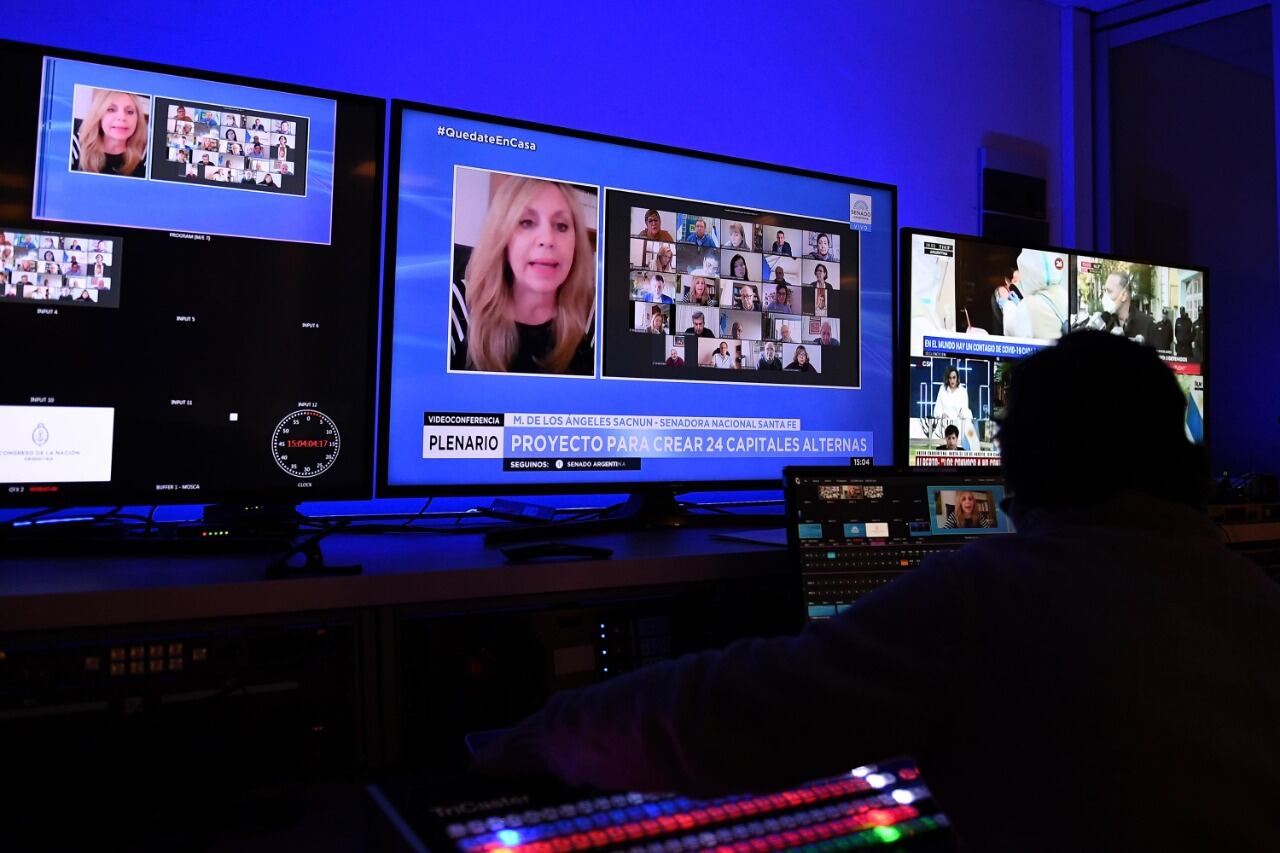 La senadora santafesina María de los Ángeles Sacnun