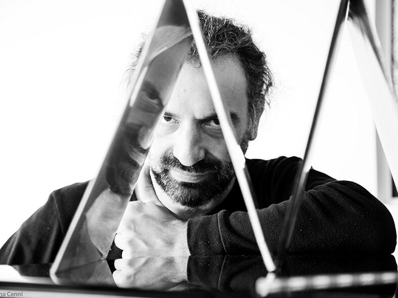 El tango, la canción brasileña, Prokofiev o Michael Jackson pueden ser puntos de partida para Bollani.