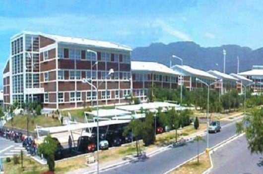 Los docentes universitarios acordaron un aumento salarial del 41% para este año pero ahora exigen llevarlo al 60%.