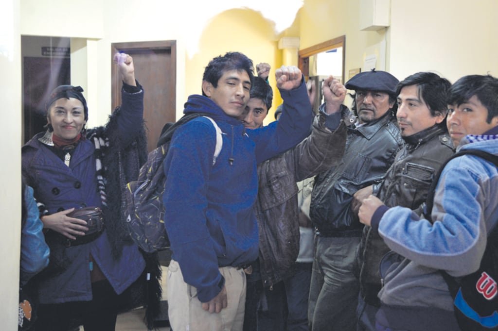 La comunidad de Vuelta del Río denunció que la policía entró a su territorio con violencia en busca de Maldonado.