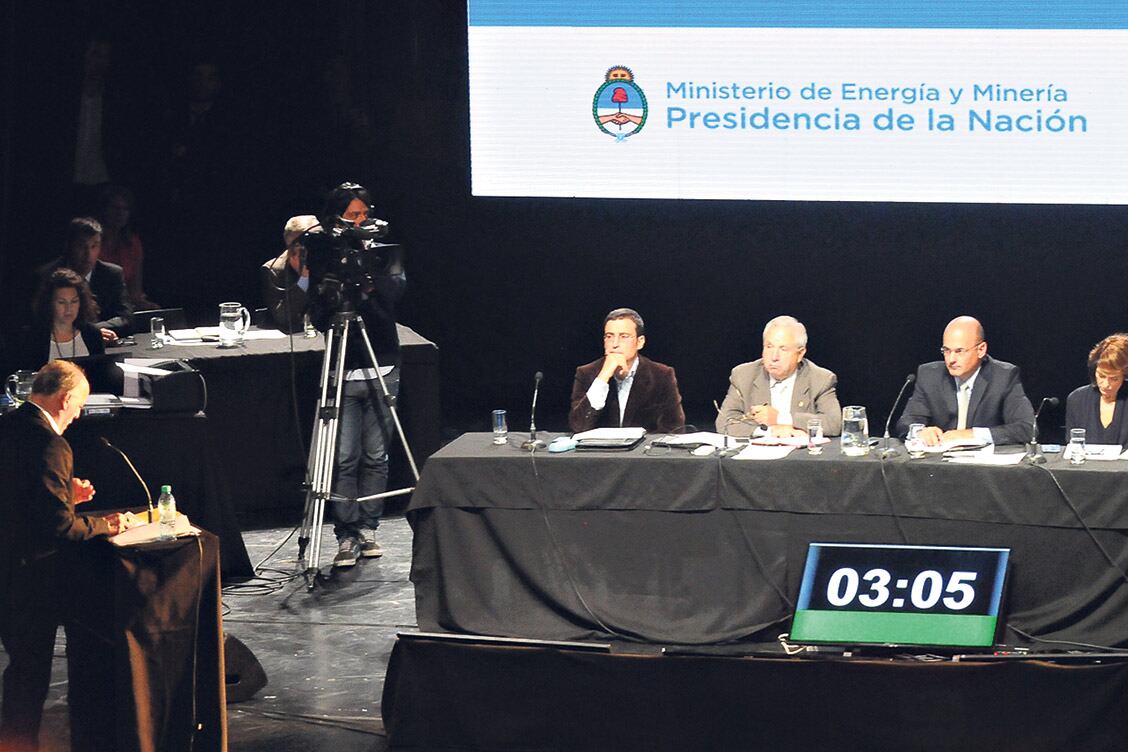 Alejandro Amor, defensor del Pueblo porteño, reclamó en la audiencia que las empresas cumplan con las inversiones.
