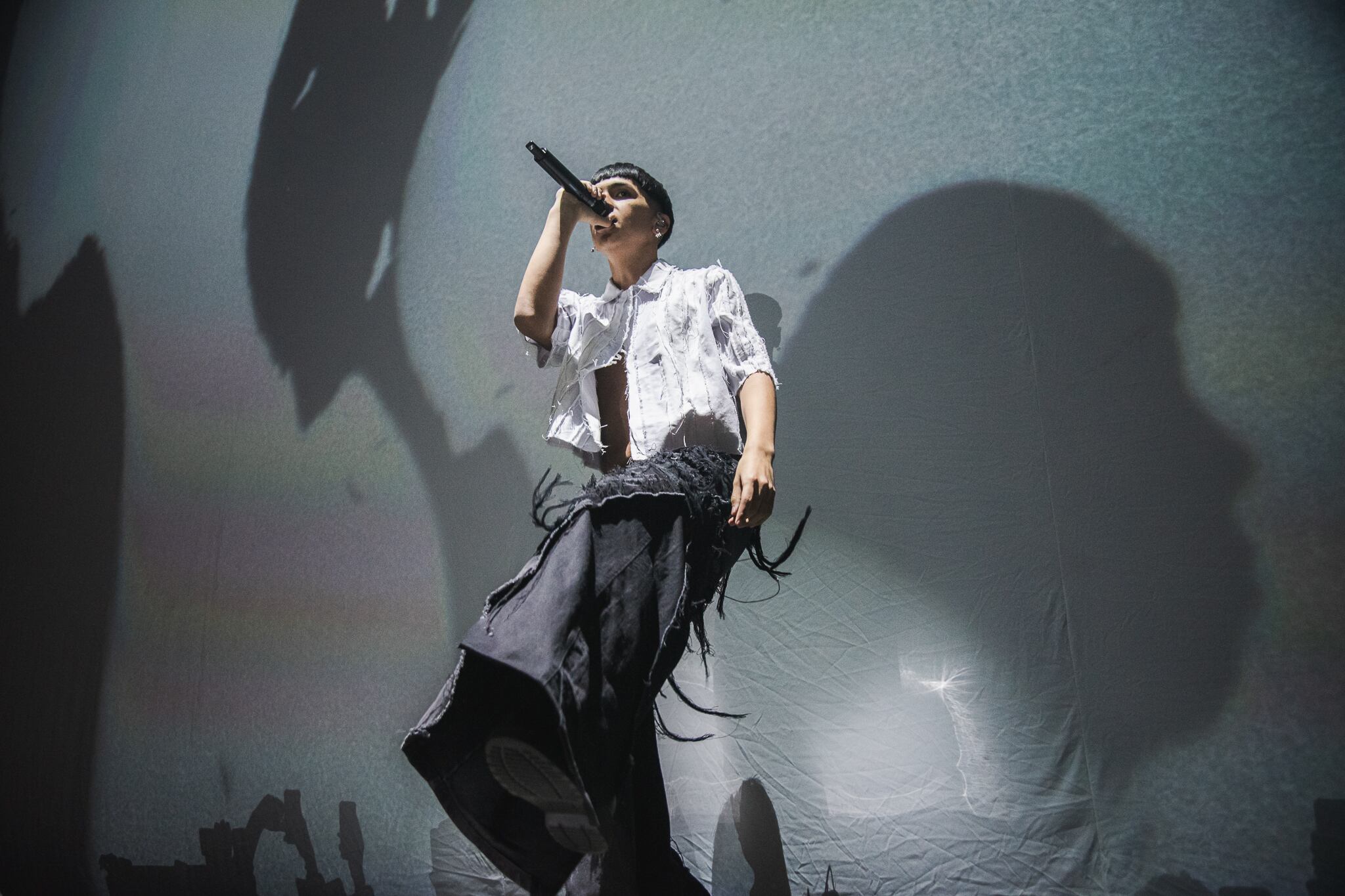 Su cercanía con la música popular quedó en evidencia en el Movistar Arena, donde se acercaron muchos fanáticos de menos de 25 años, sobre todo