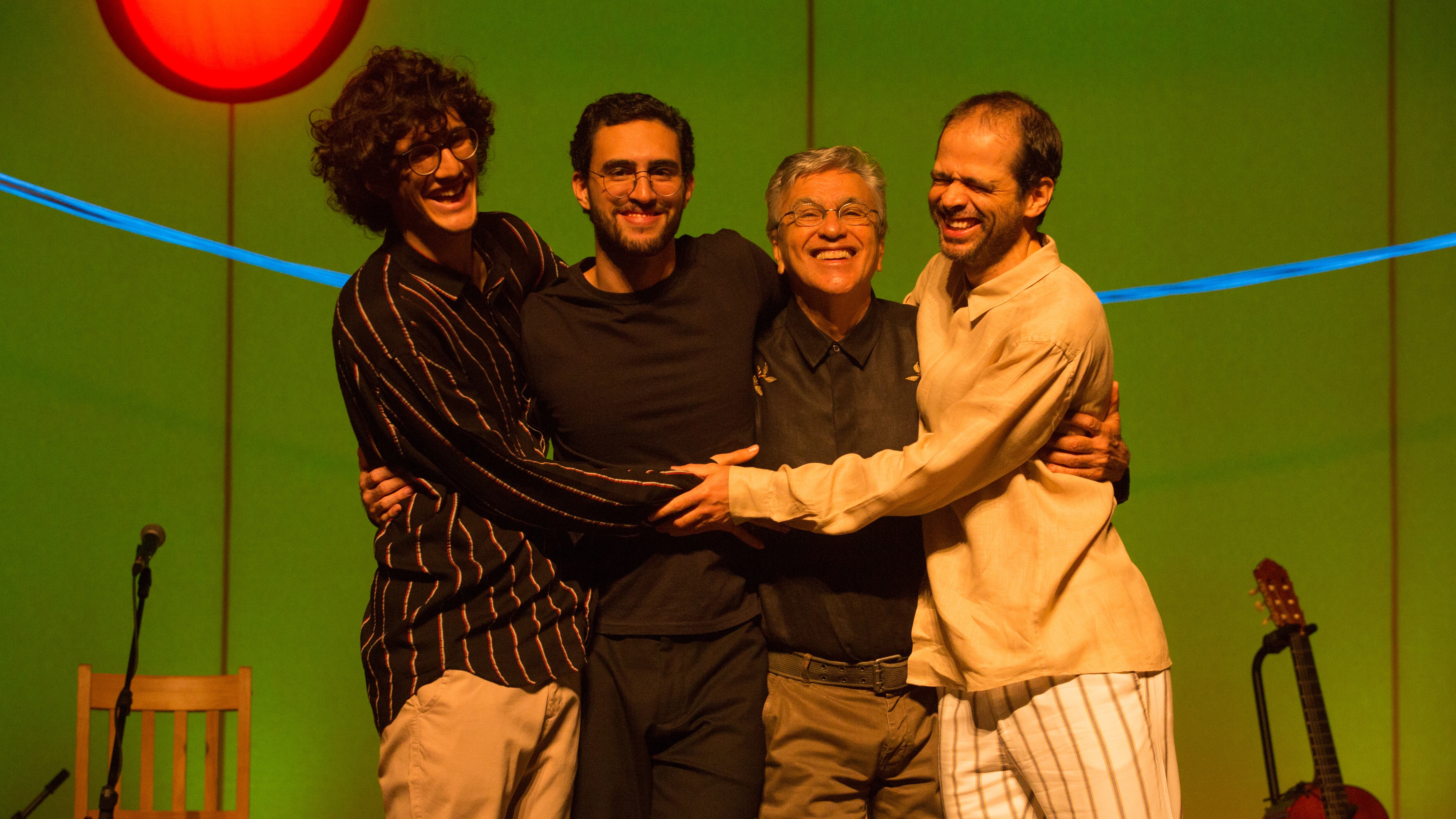 Tom, Zeca, Caetano y Moreno: los Veloso estarán en Buenos Aires el 19 y 20 de septiembre haciendo Ofertorio.