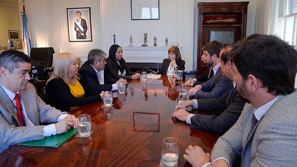 La foto de la defensa de Patricia Bullrich a la política manodurista.