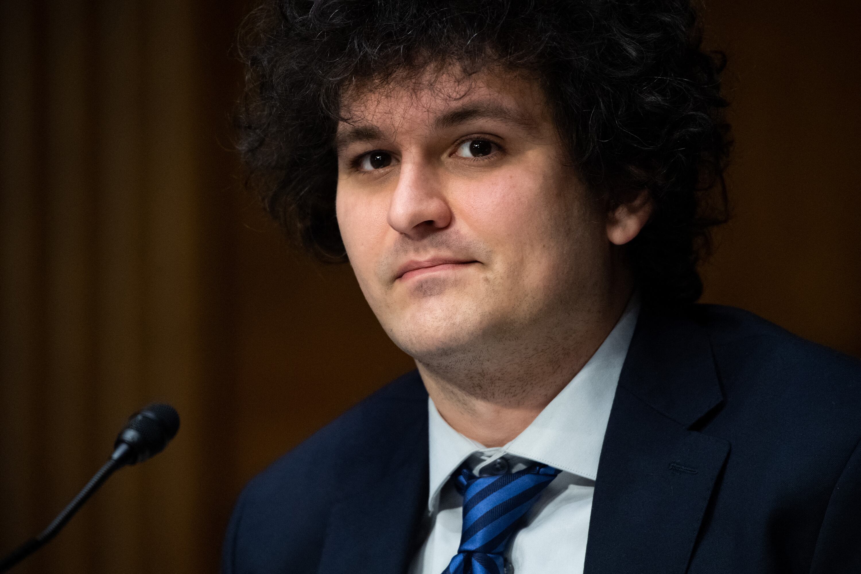 "Toda la mierda tonta que dije no es verdad, realmente", admitió SBF.