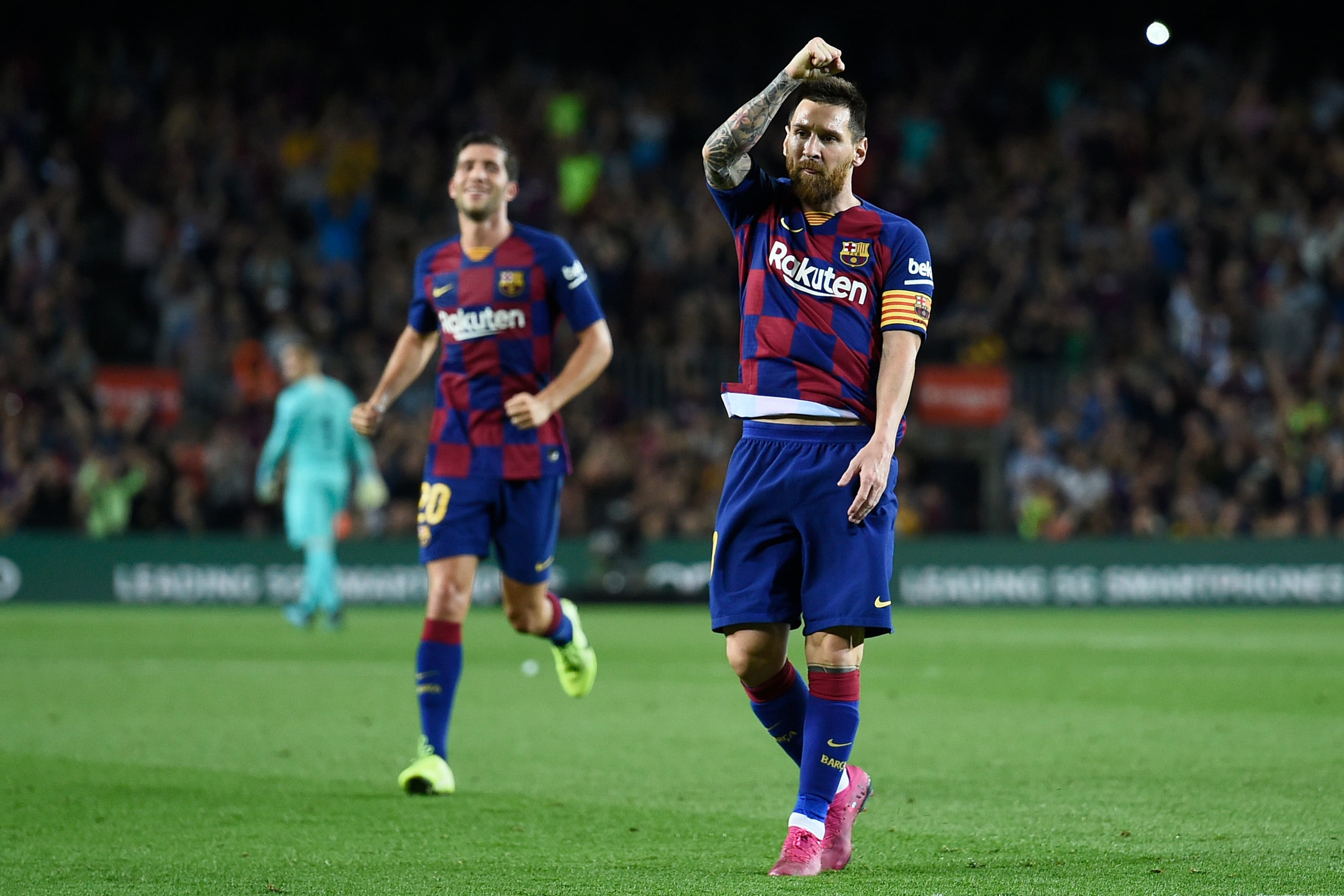 Messi festeja el cuarto del Barça ante Sevilla.