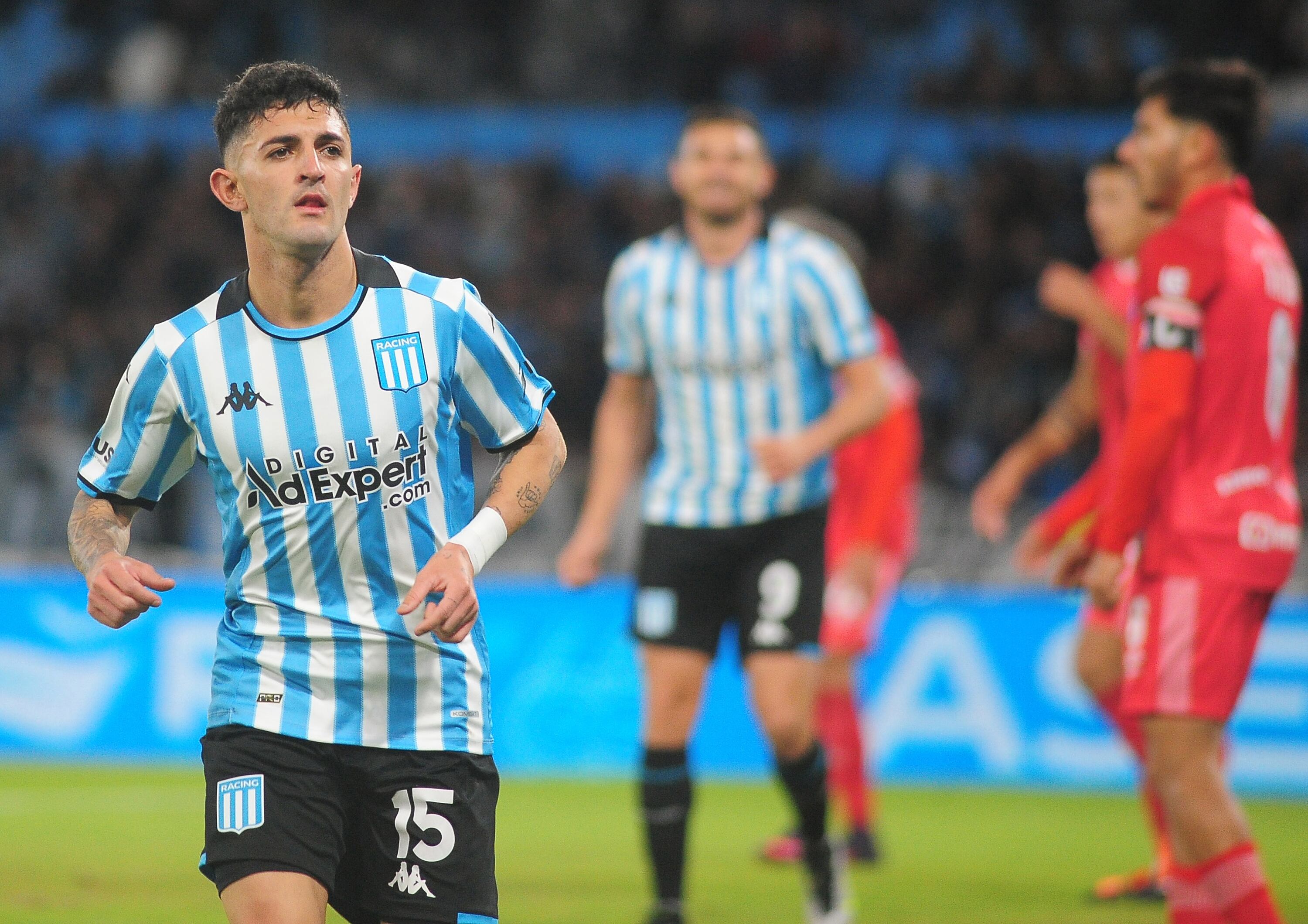 El uruguayo Martirena inicia el camino del éxito para la Academia
