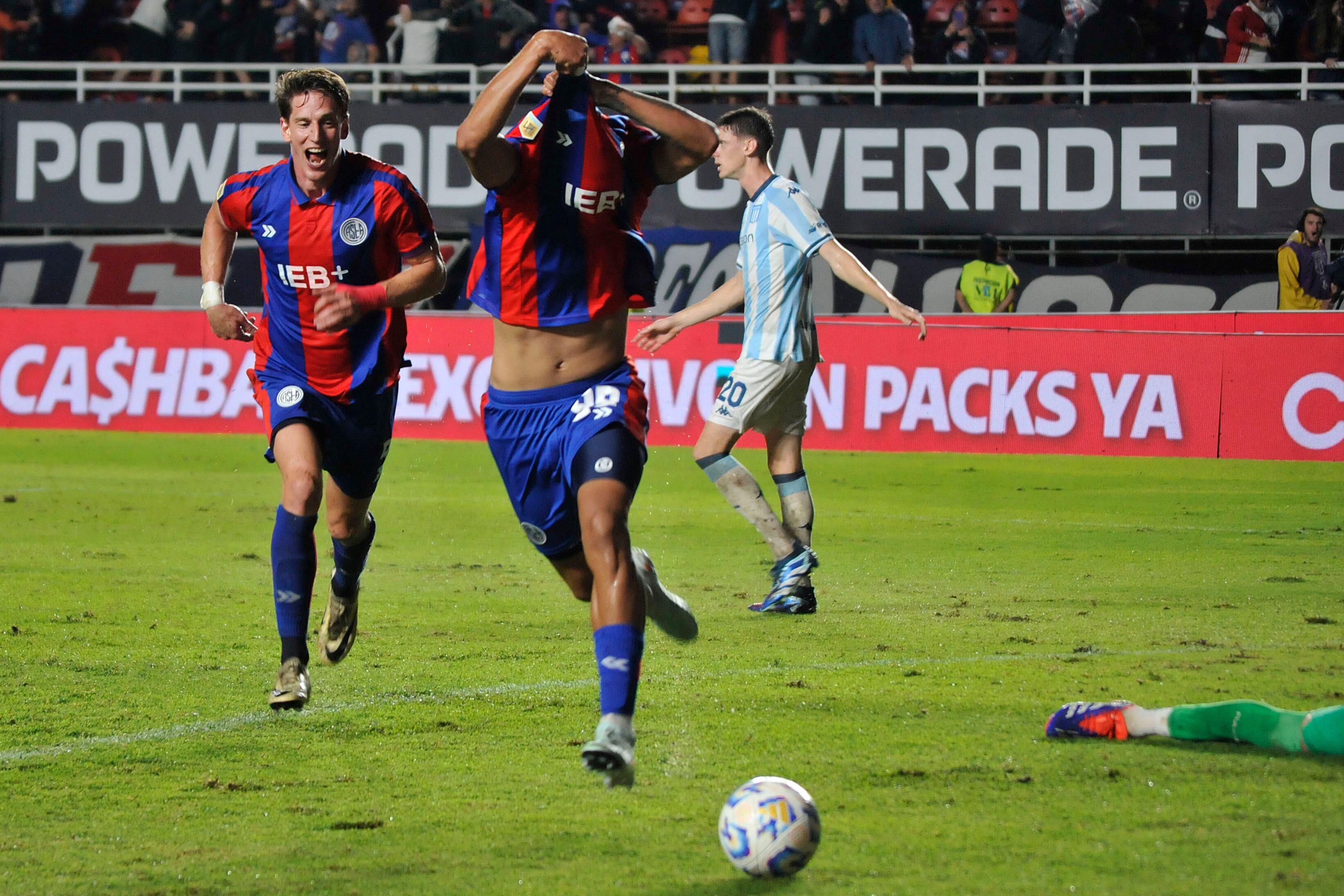 Peralta desata el festejo por su gol