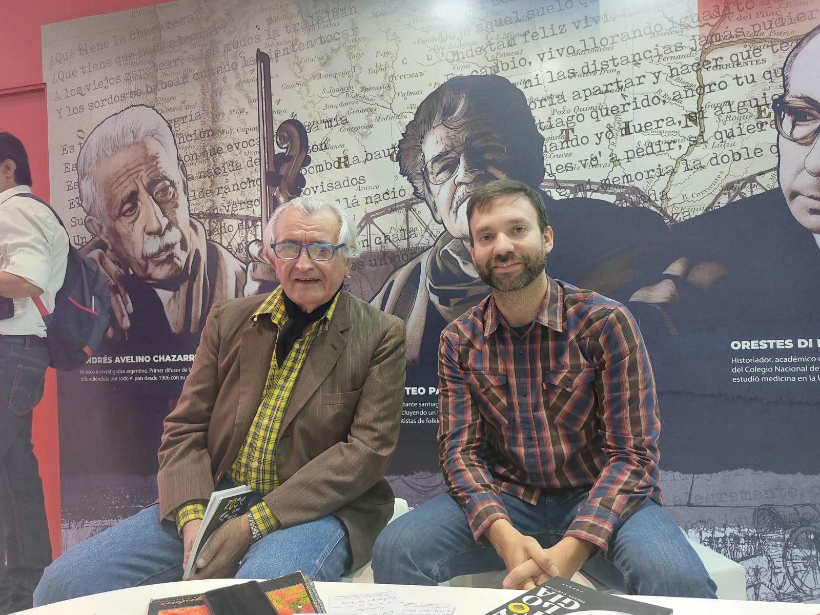 Julio Salgado y Sebastián Barrionuevo en la FIL. 