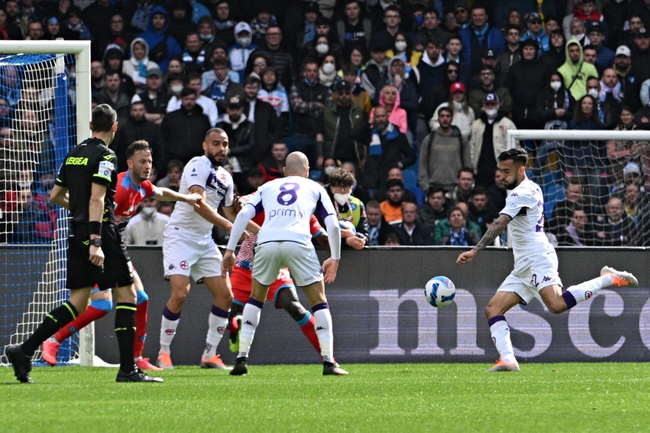 González, gol y asistencia para la Fiore en el estadio Diego Armando Maradona