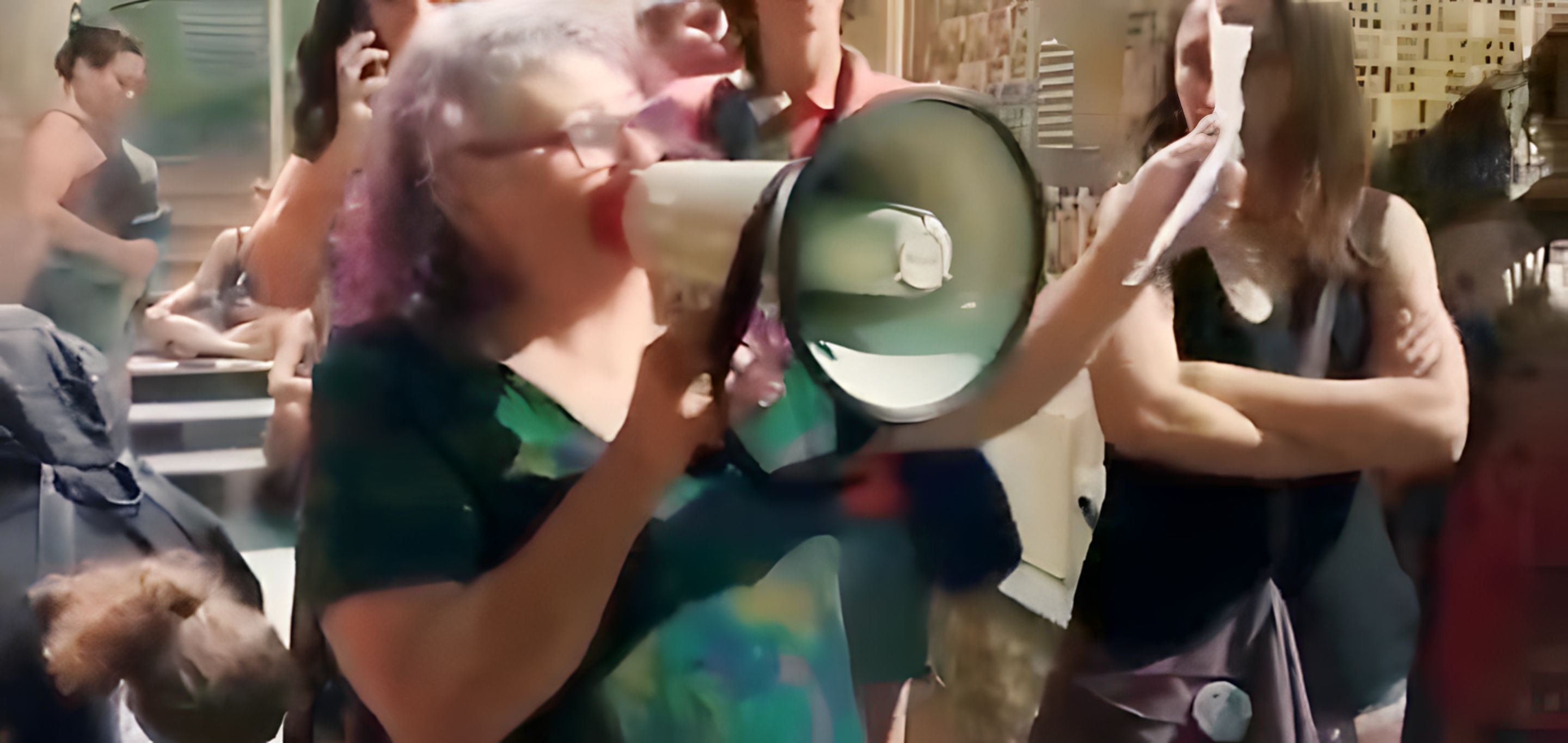 La niña envió una carta que fue leída por la Mesa de Justicia por Arcoíris, mientras la muralla humana evitaba su traslado. 