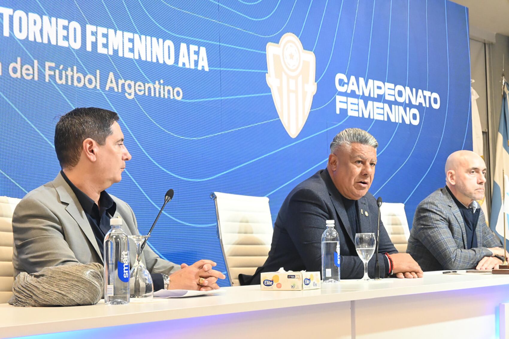 El presidente de la AFA, en la presentación del nuevo torneo femenino