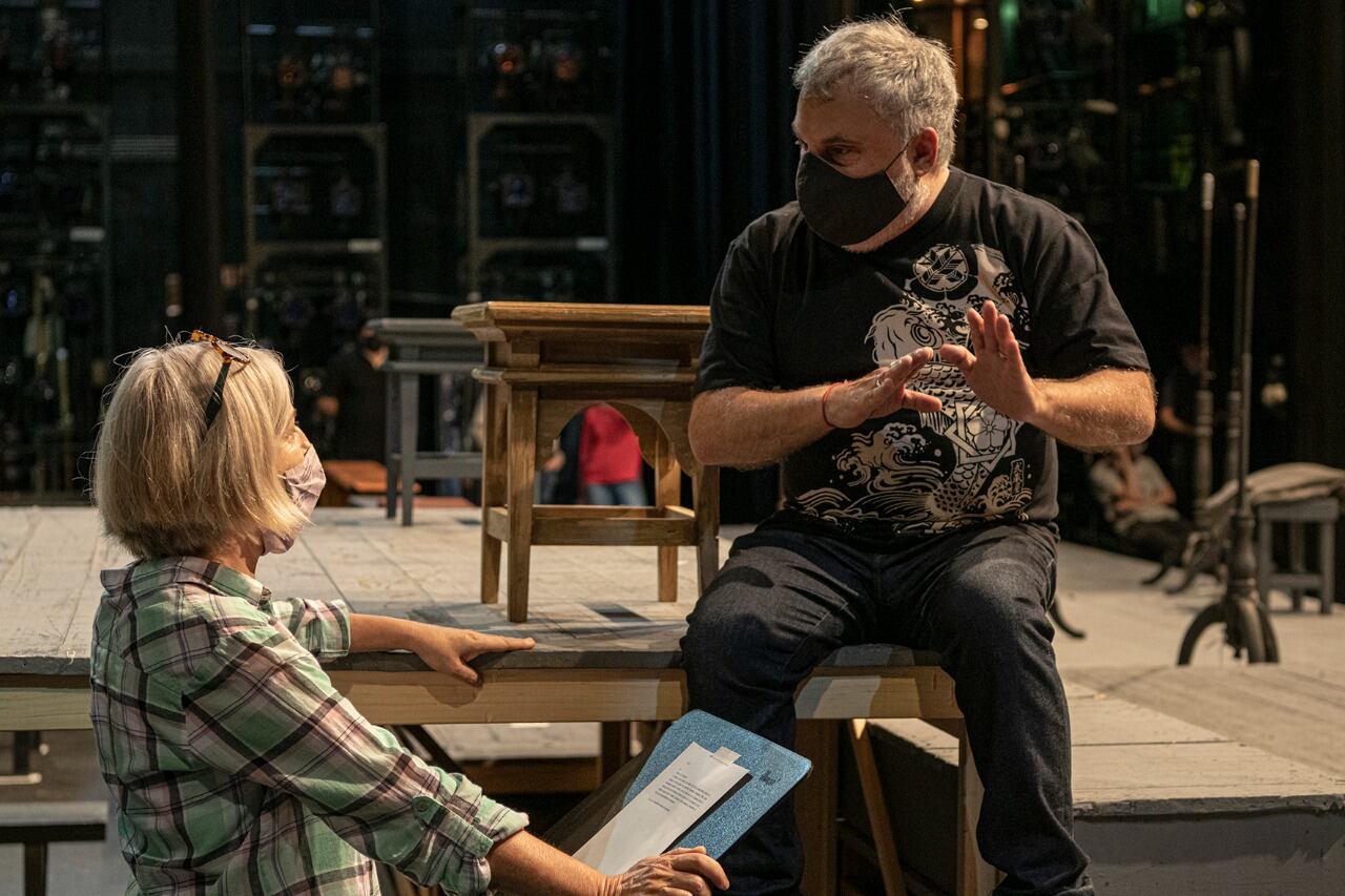 Mercedes Morán junto a Alejandro Tantanian durante los ensayos del espectáculo.