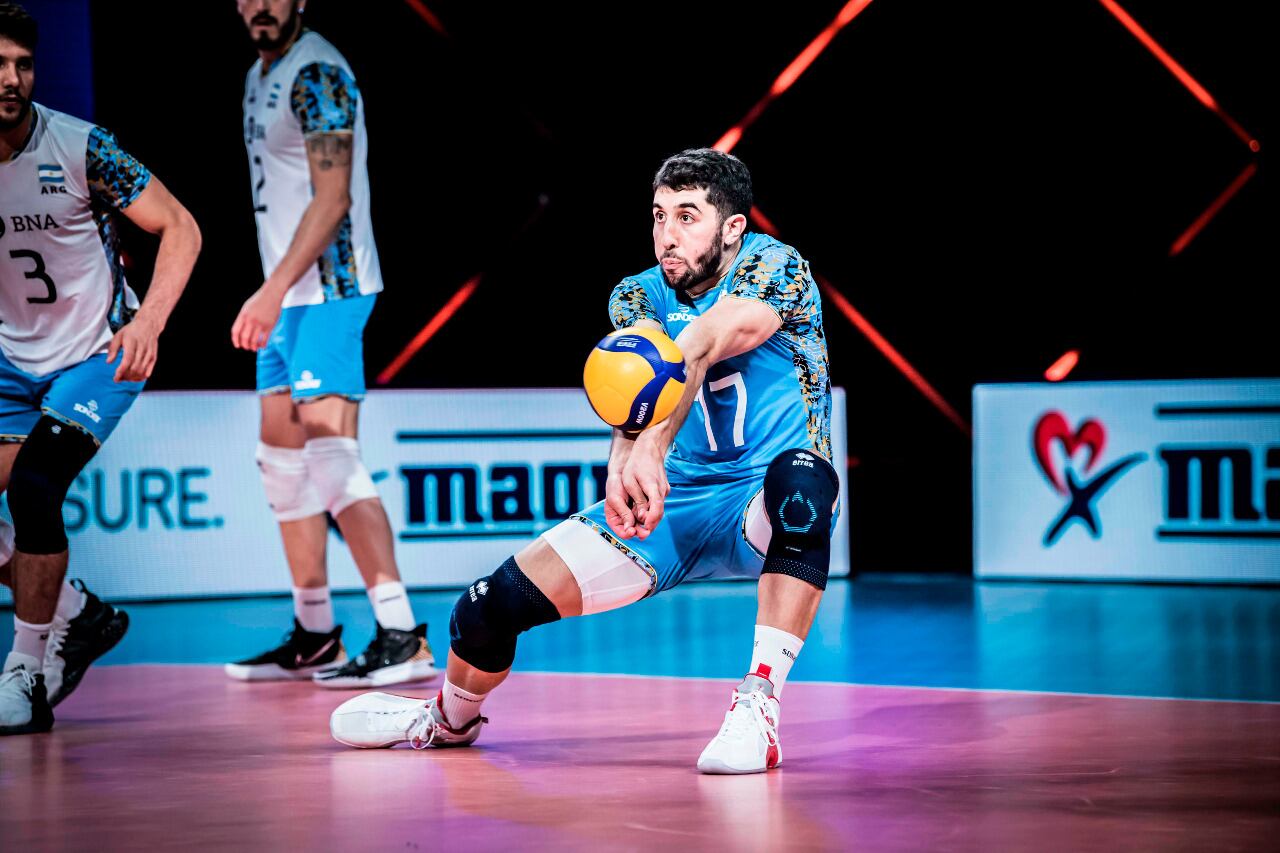 El líbero Nicolás Méndez en la recepción