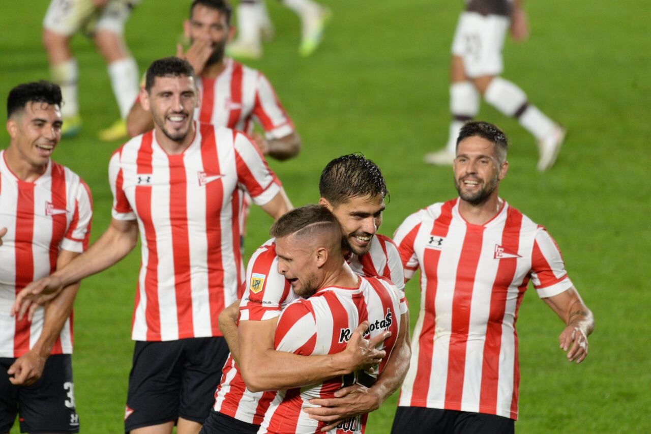 Estudiantes ganó, pasó de fase y es escolta de Colón en la Zona A