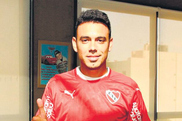 Domínguez debutará oficialmente hoy con la camiseta de Independiente.