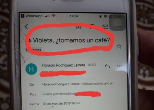 El mail que el gobierno porteño envió a una menor a un correo interno escolar.
