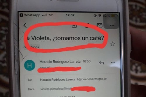 El mail que el gobierno porteño envió a una menor a un correo interno escolar.