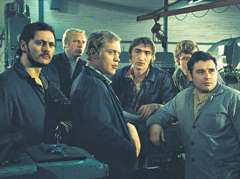 Los personajes centrales de la telenovela de Fassbinder son operarios de una fábrica.