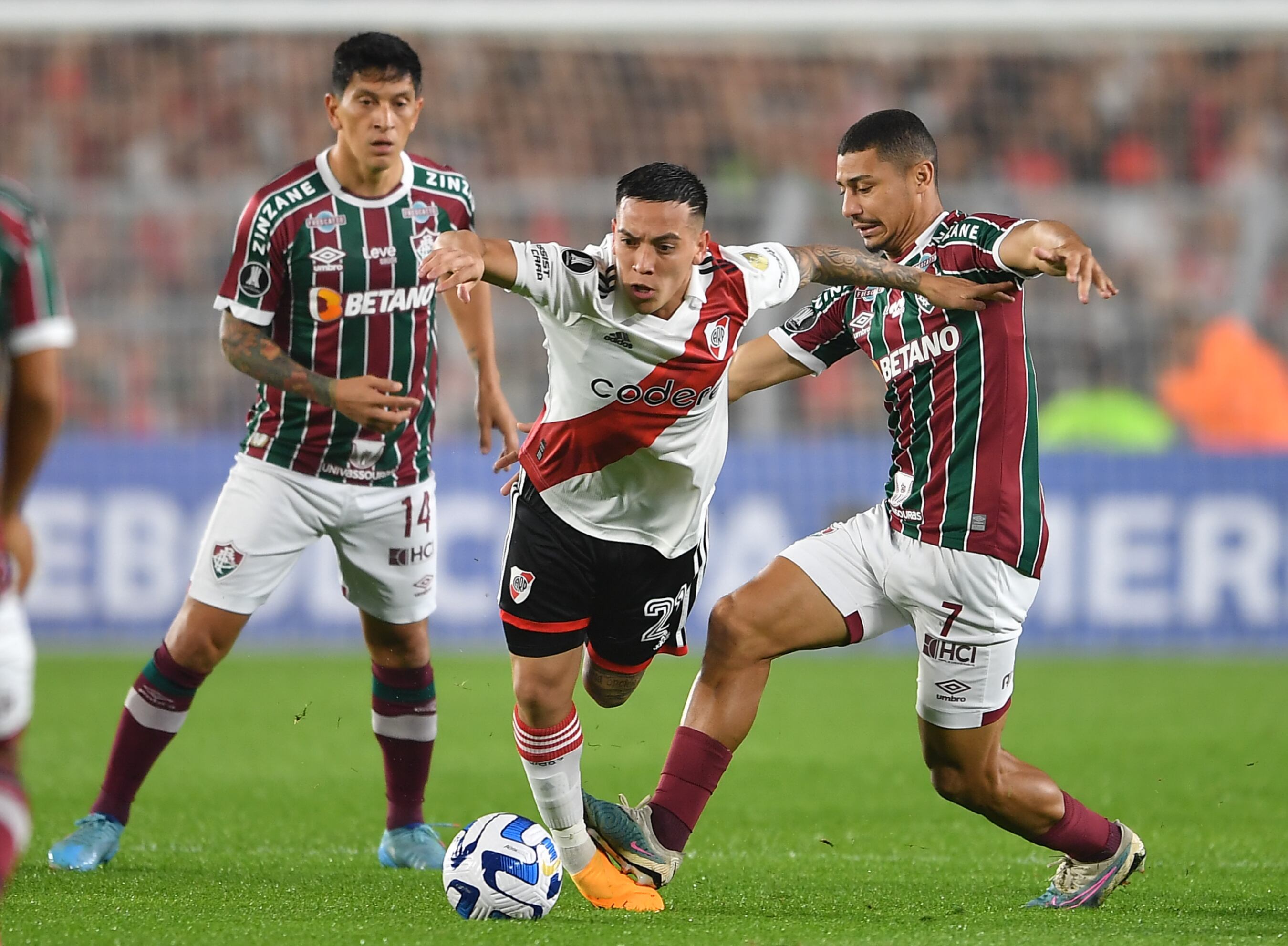 Fluminense le ganó 5 a 1 a River en el Estadio Maracaná y ahora se enfrentarán en el Monumental.