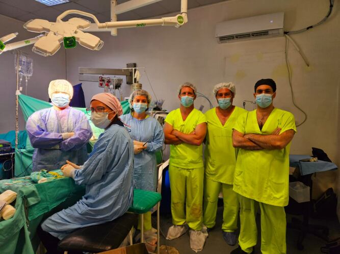 El equipo interdisciplinario siguió las órdenes del neurocirujano Juan Marelli. (Crédito: Gobierno de la provincia de Buenos Aires)