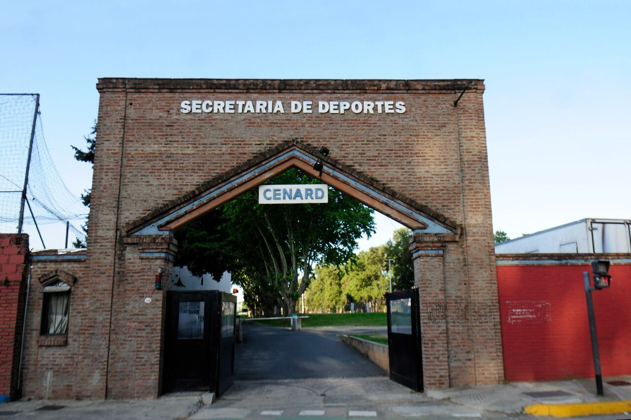 Una de las puertas de ingreso al Cenard.