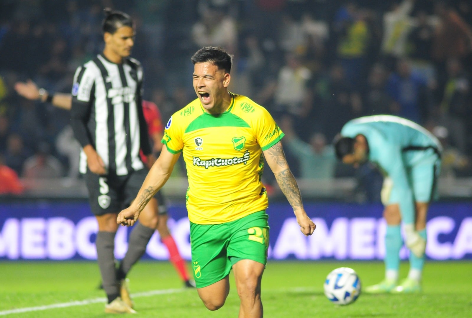 Uvita Fernández, héroe de la noche en el Sola.