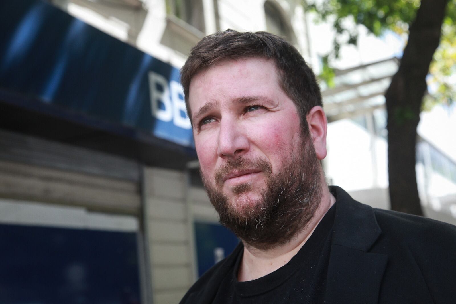 "La propuesta de la extrema derecha es regresar al capitalismo sin frenos."