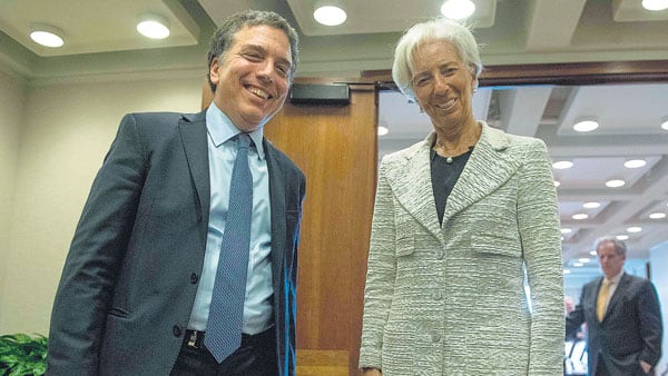 El ministro de Hacienda, Nicolás Dujovne, el jueves junto a la titular del FMI, Christine Lagarde.