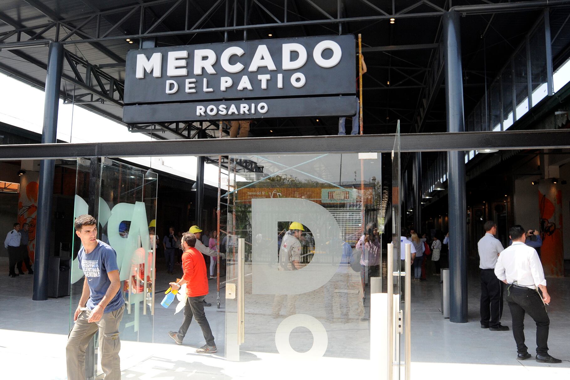 El boliche cuya concesión fue caducada estaba donde ahora se levanta el Mercado del Patio.