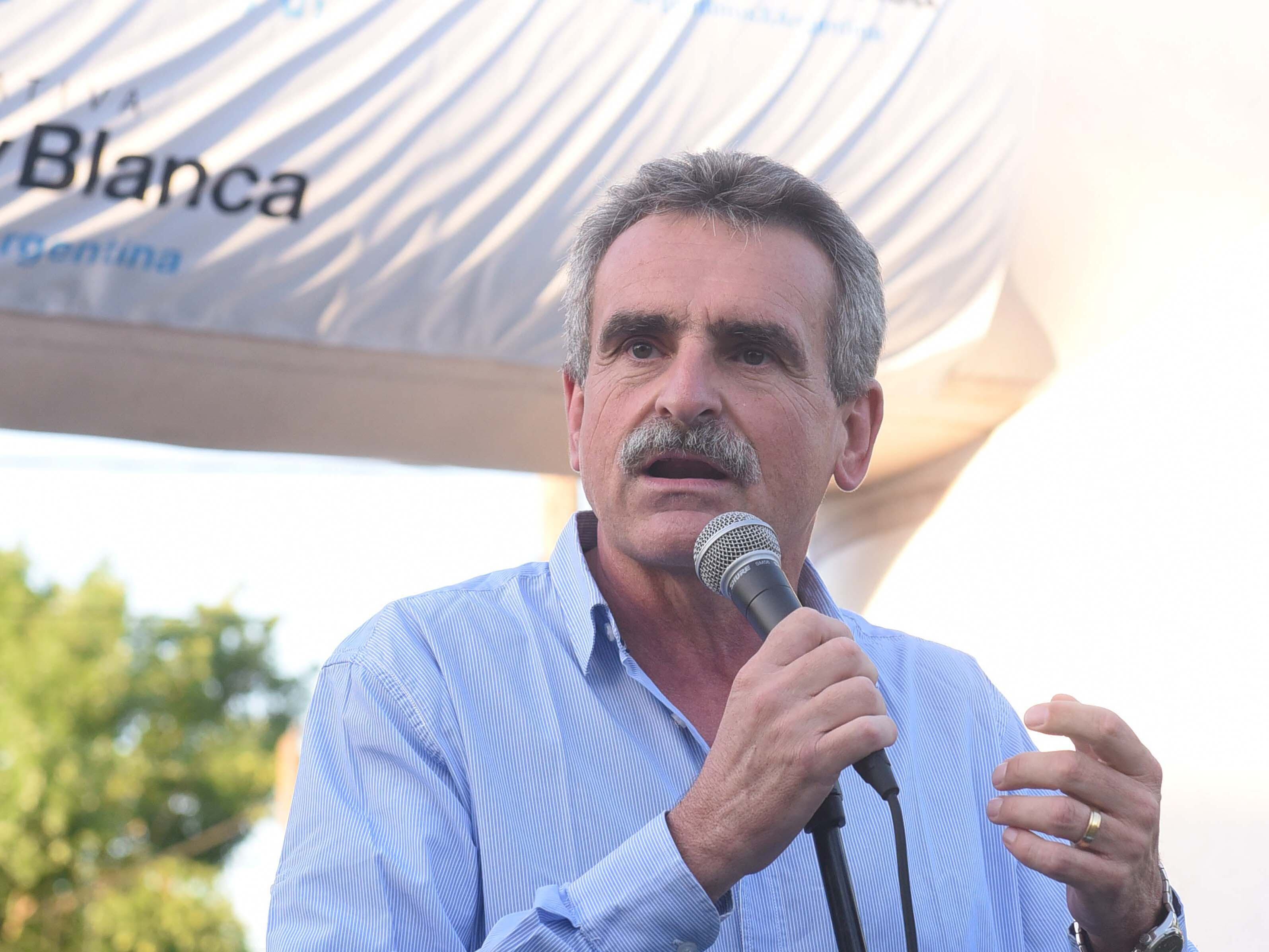 Rossi advirtió que si no se le pone un freno a Macri en las próximas elecciones después será tarde.